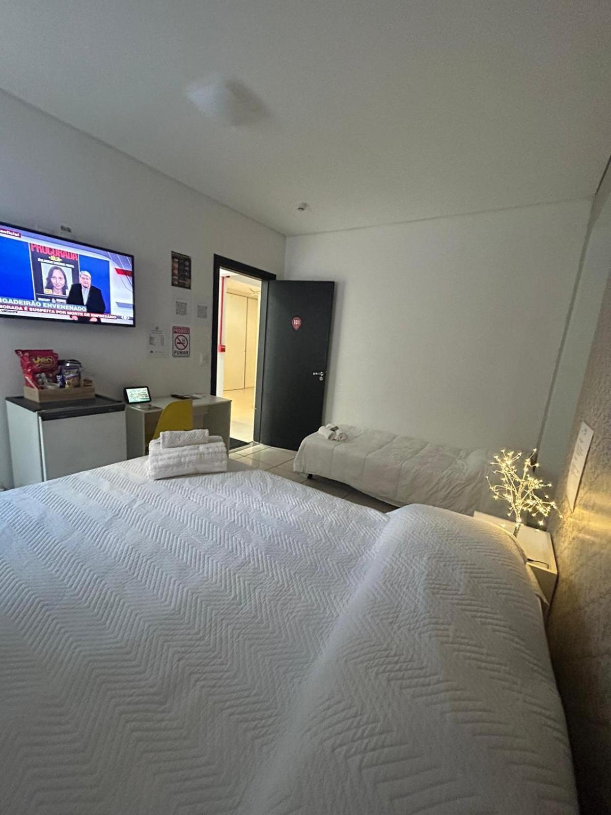 55 Smart Hotel Жоїнвіль Екстер'єр фото