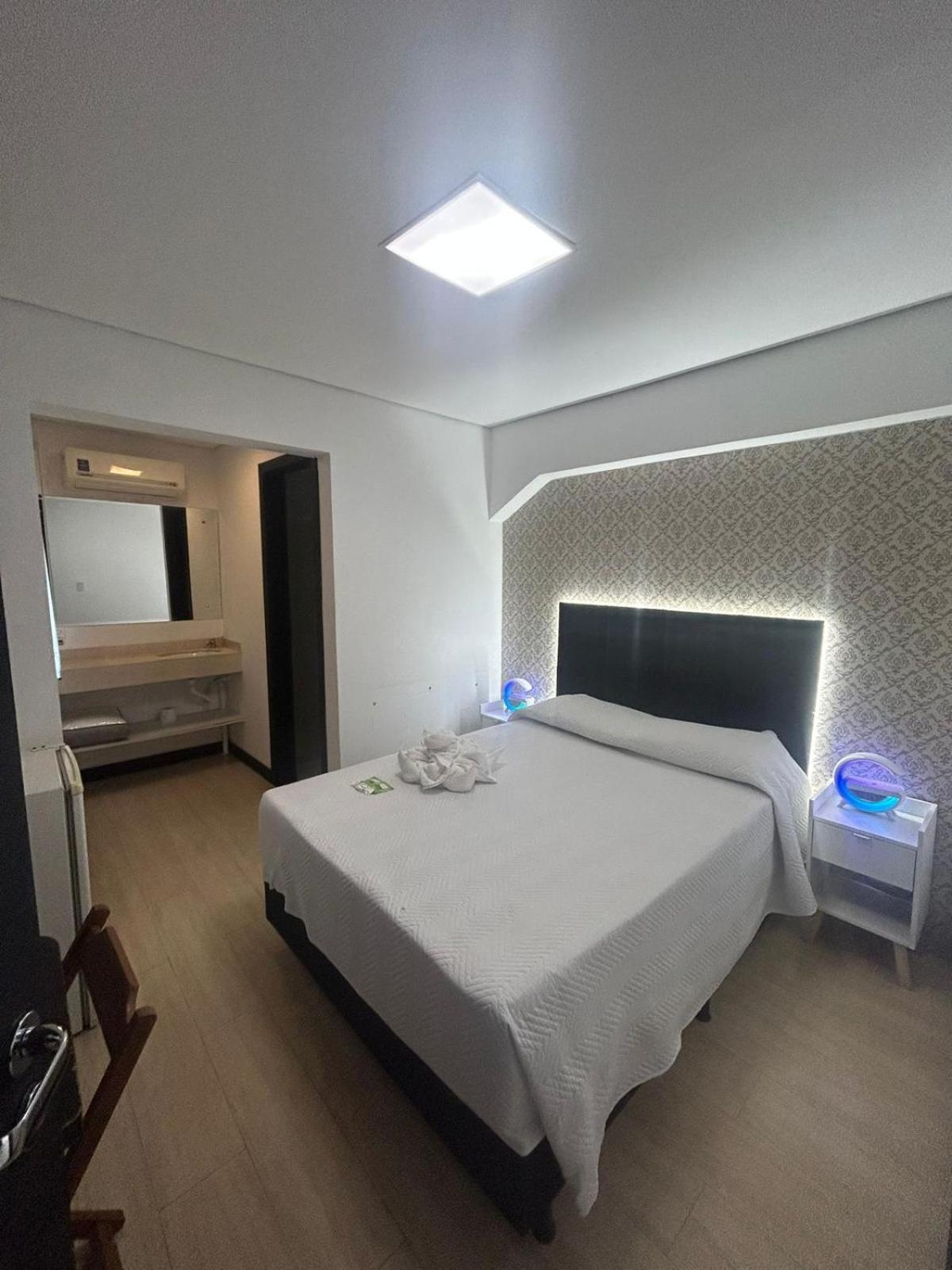 55 Smart Hotel Жоїнвіль Екстер'єр фото